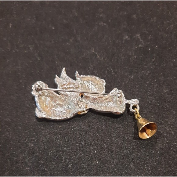 Vintage JONA Signed Gold and Silver Toned Angel Brooch With a Dangling  Bell - Picture 4 of 5